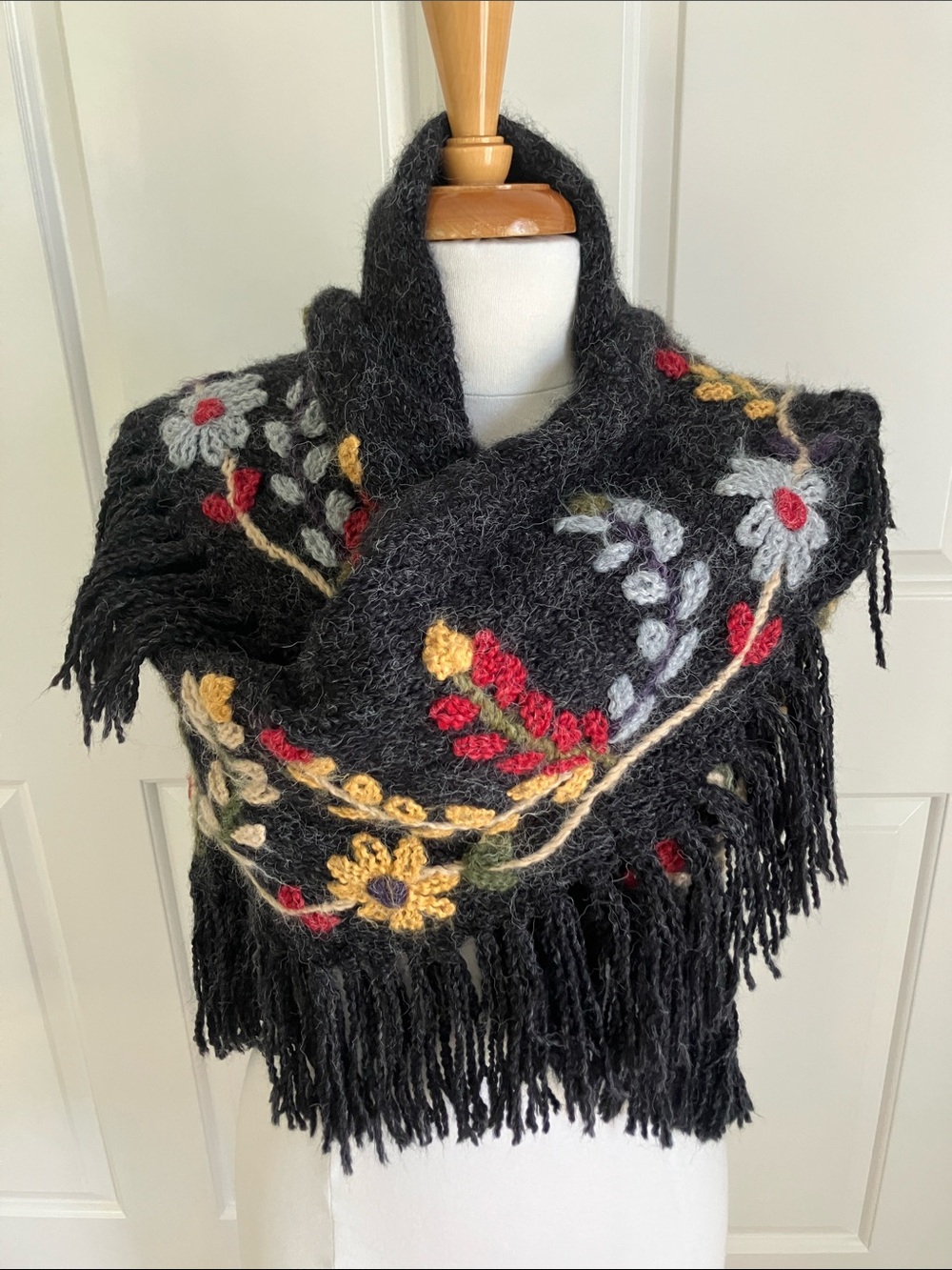 Black Floral BOHO Fringe Wrap Scarf - Picture 2 of 4